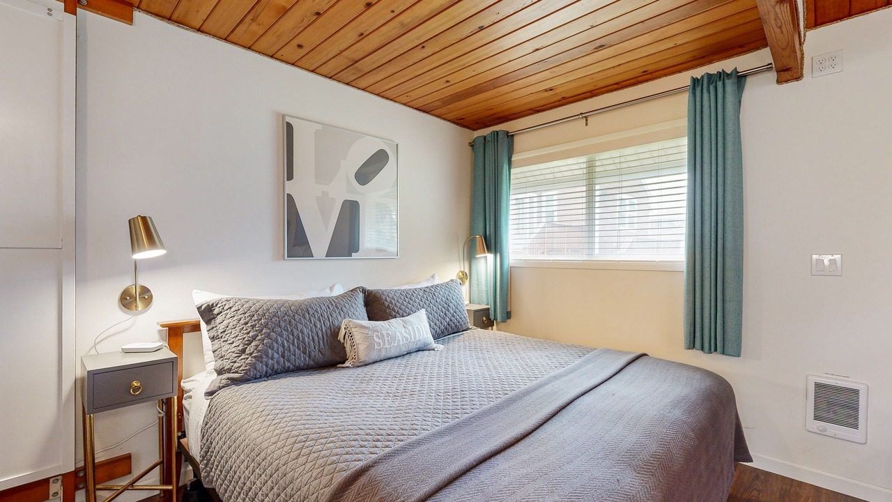 Photo of Bedroom in Seaside