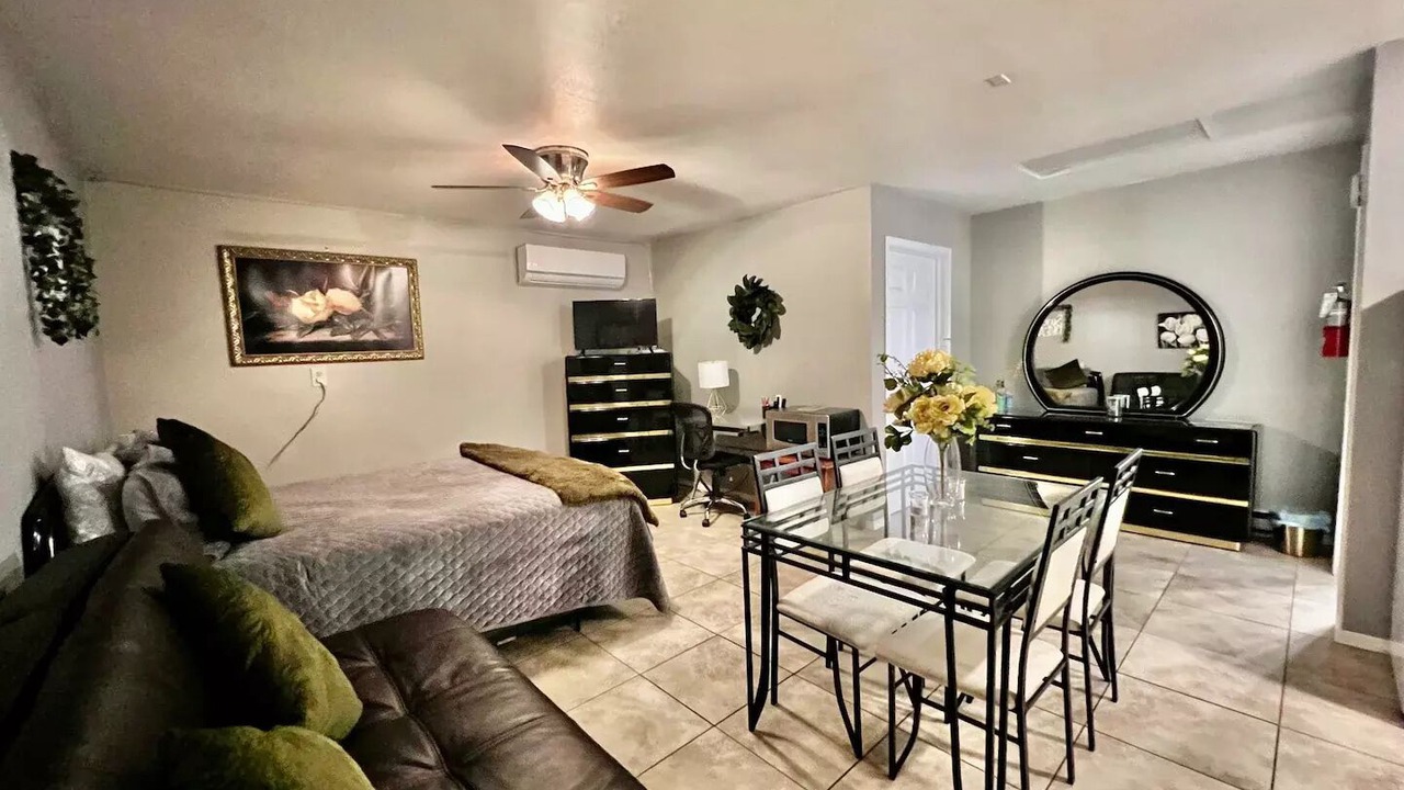 Photo of Bedroom in Roswell