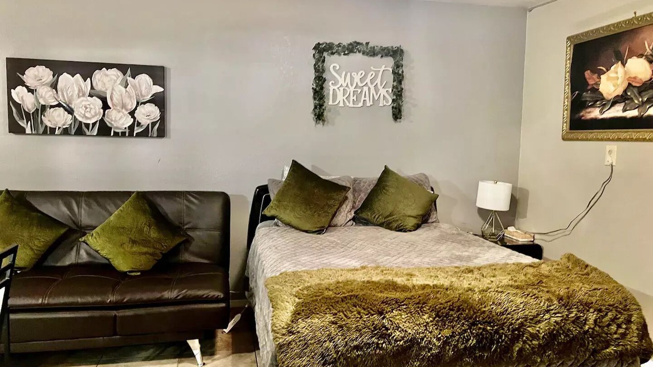 Photo of Bedroom in Roswell