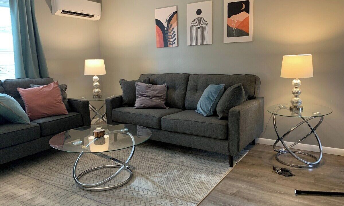 Photo of Livingroom in Masury