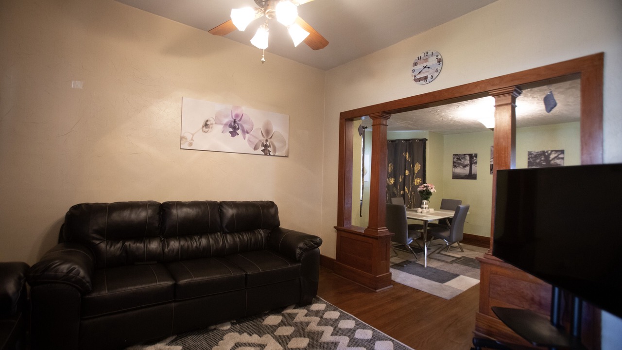 Photo of Livingroom in Little Italy