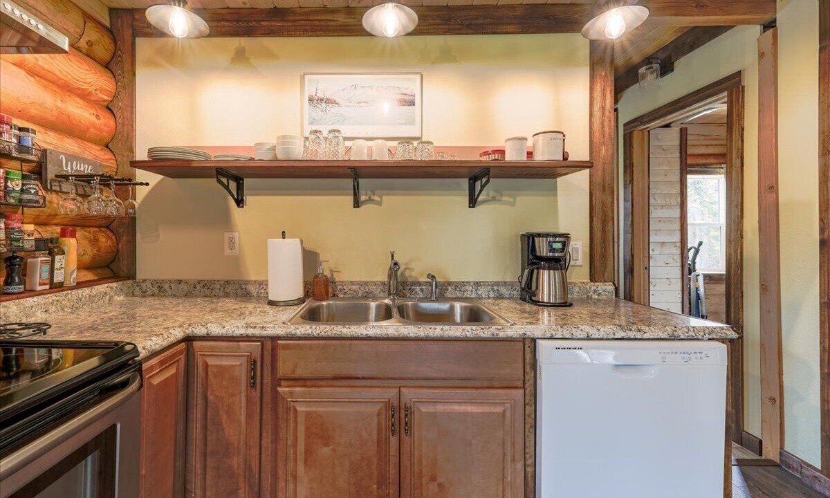 Photo of Kitchen in Harding-Birch Lakes