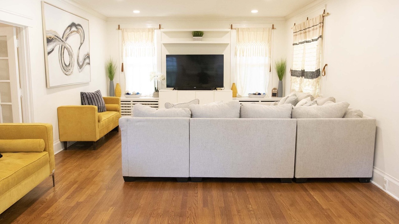 Photo of Livingroom in Evergreen