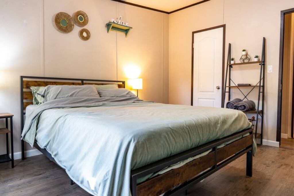 Photo of Bedroom in Elgin