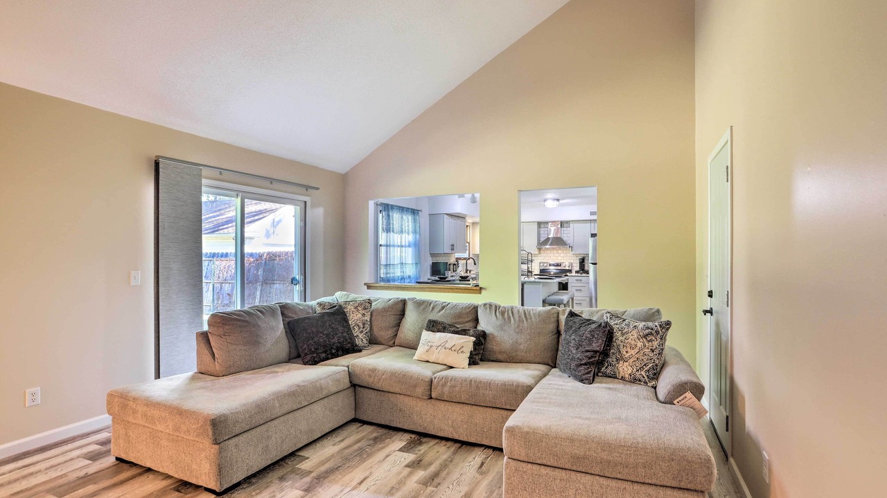 Photo of Livingroom in Bedford