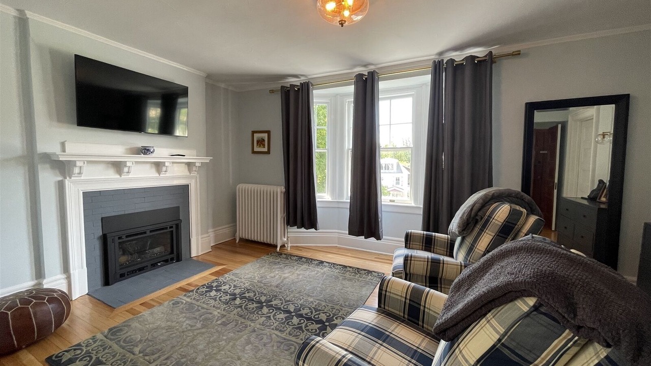 Photo of Livingroom in Hillcrest