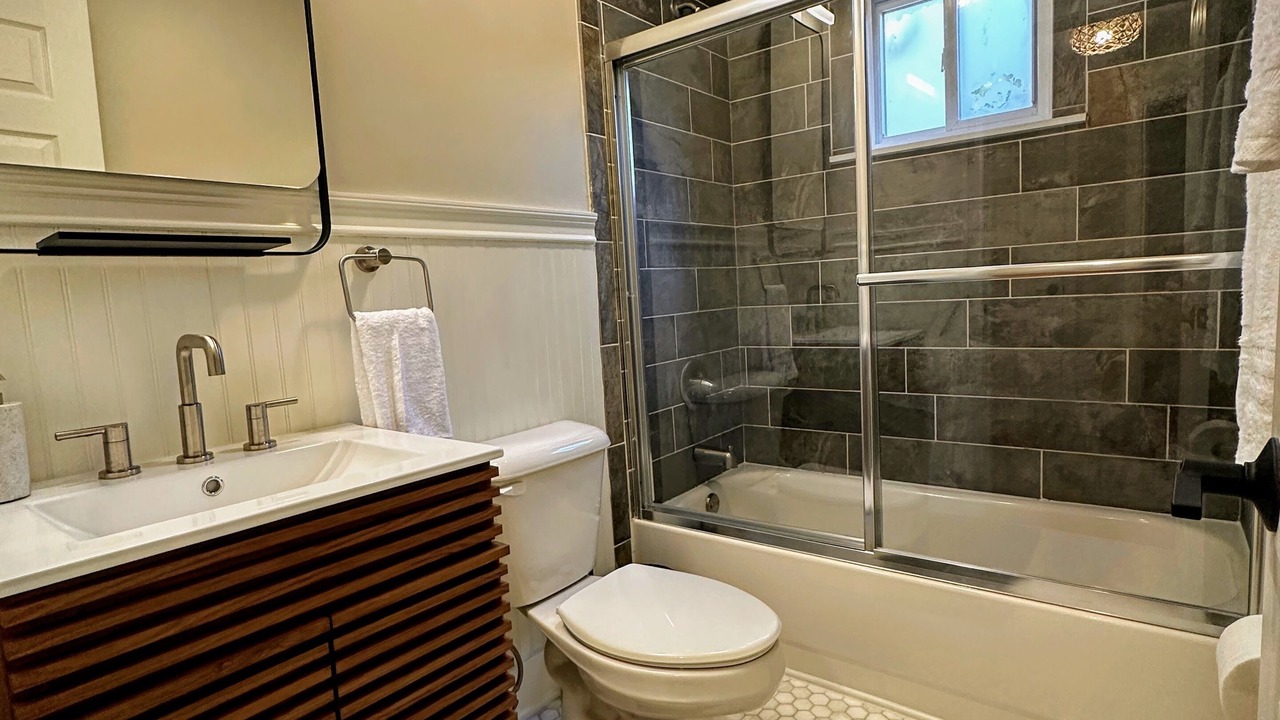 Photo of Bathroom in Hyde Park