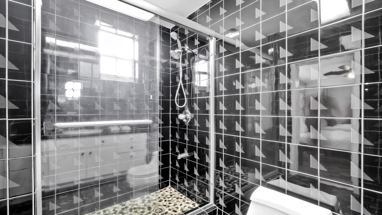 Photo of Bathroom in Driftwood