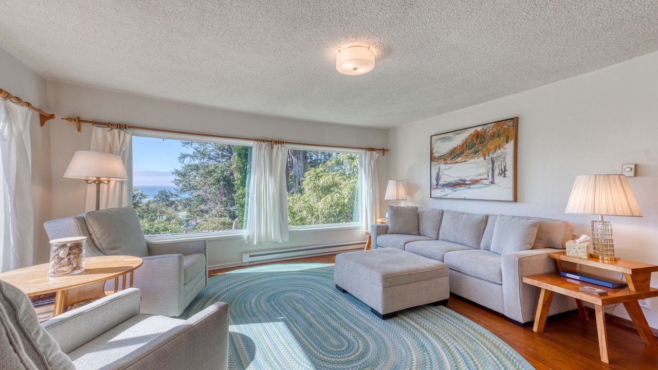 Photo of Bedroom in Neahkahnie Beach