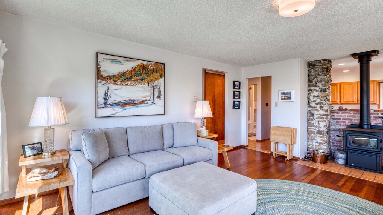 Photo of Bedroom in Neahkahnie Beach