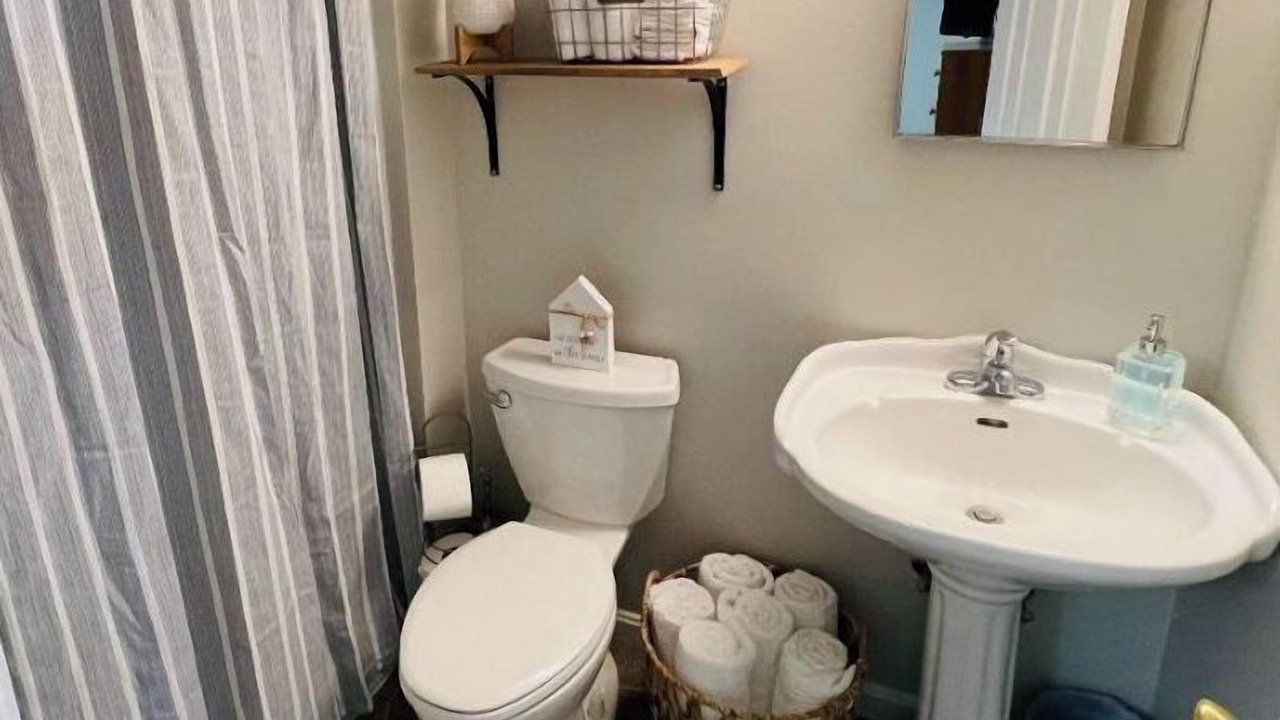 Photo of Bathroom in Oakbrook