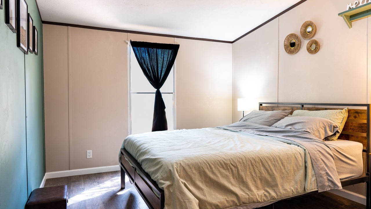 Photo of Bedroom in Elgin
