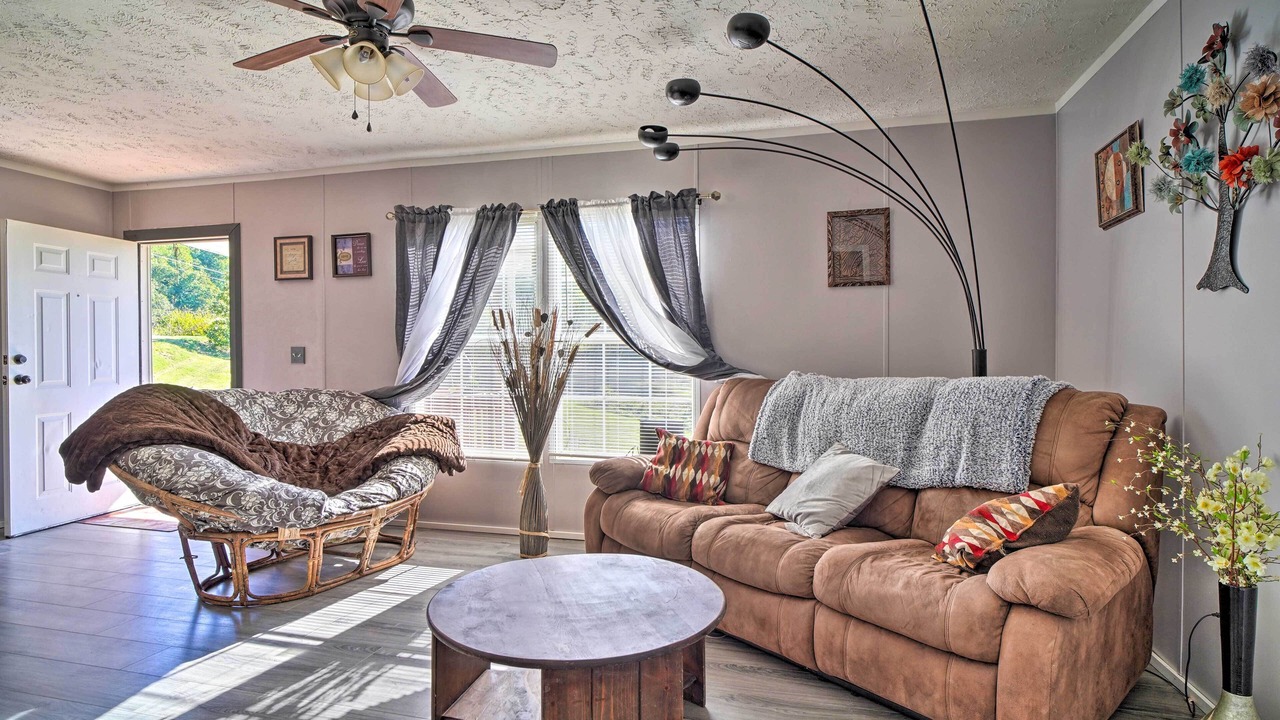 Photo of Livingroom in Mohawk