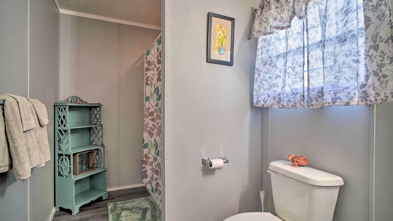 Photo of Bathroom in Mohawk