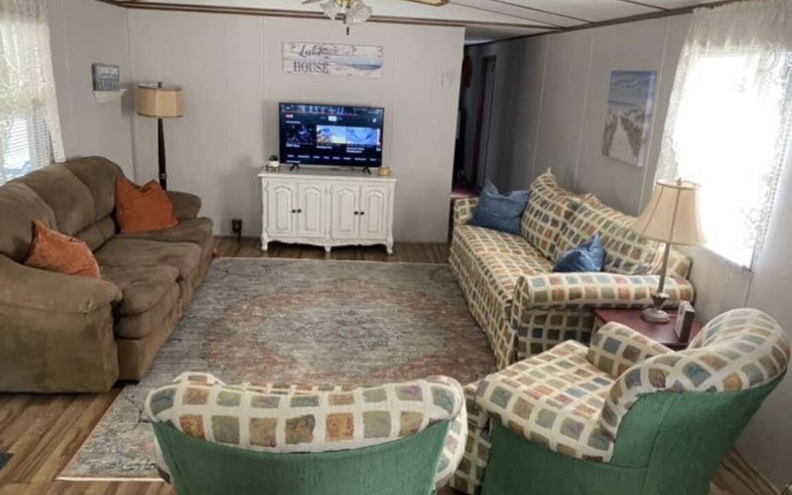 Photo of Livingroom in Springville