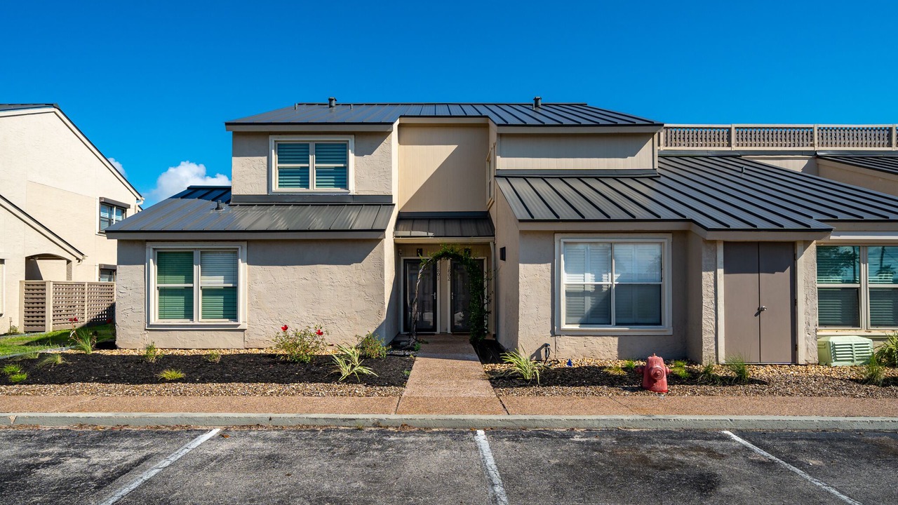 Photo of Outdoor in Harbor Oaks