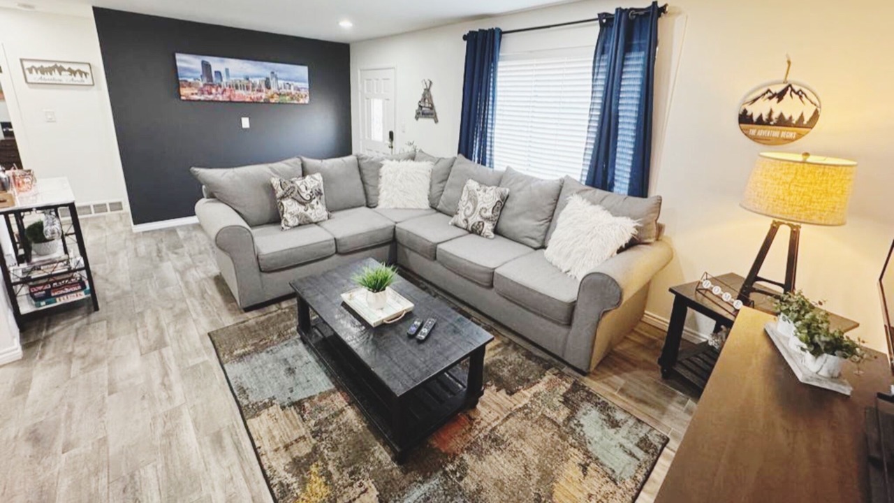 Photo of Livingroom in Dupont