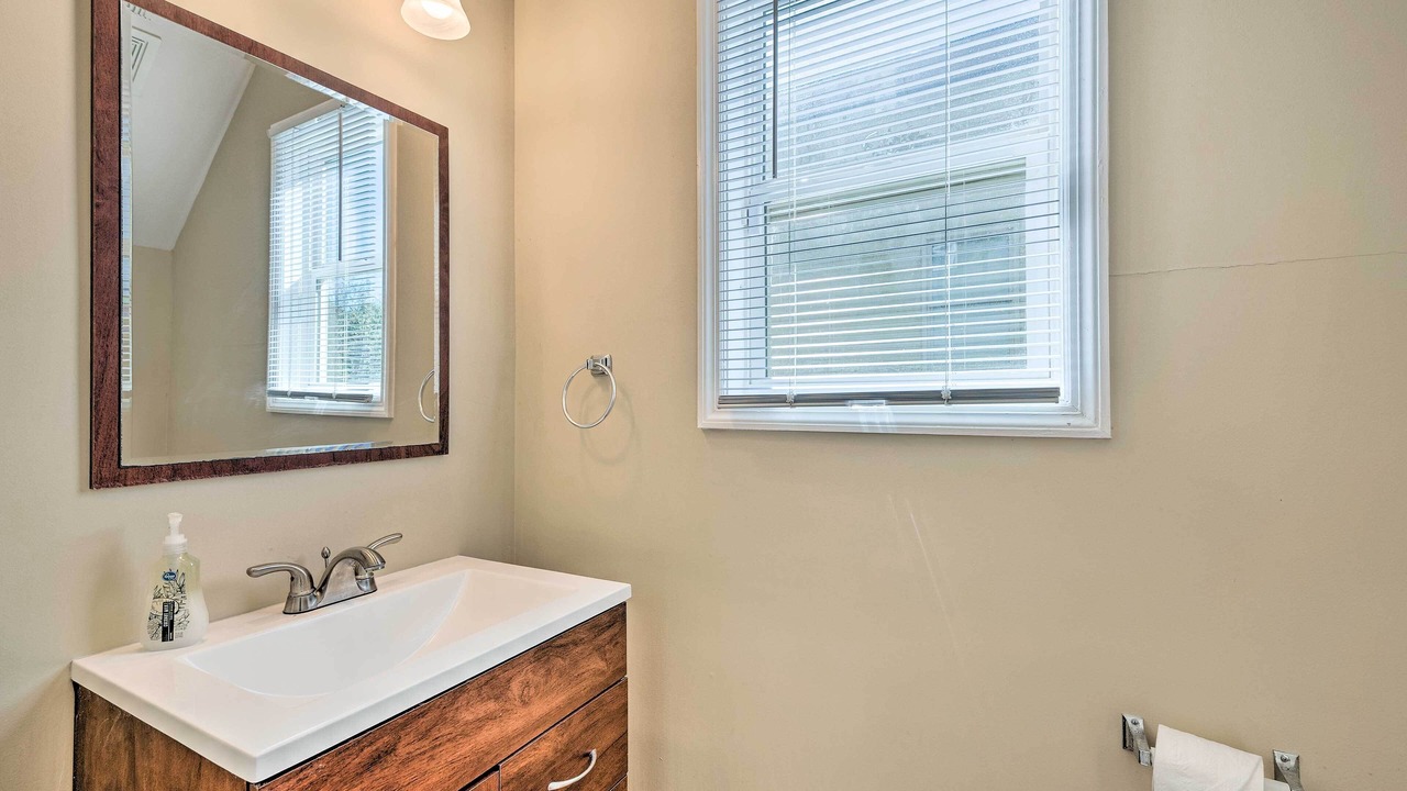 Photo of Bathroom in Jefferson Park