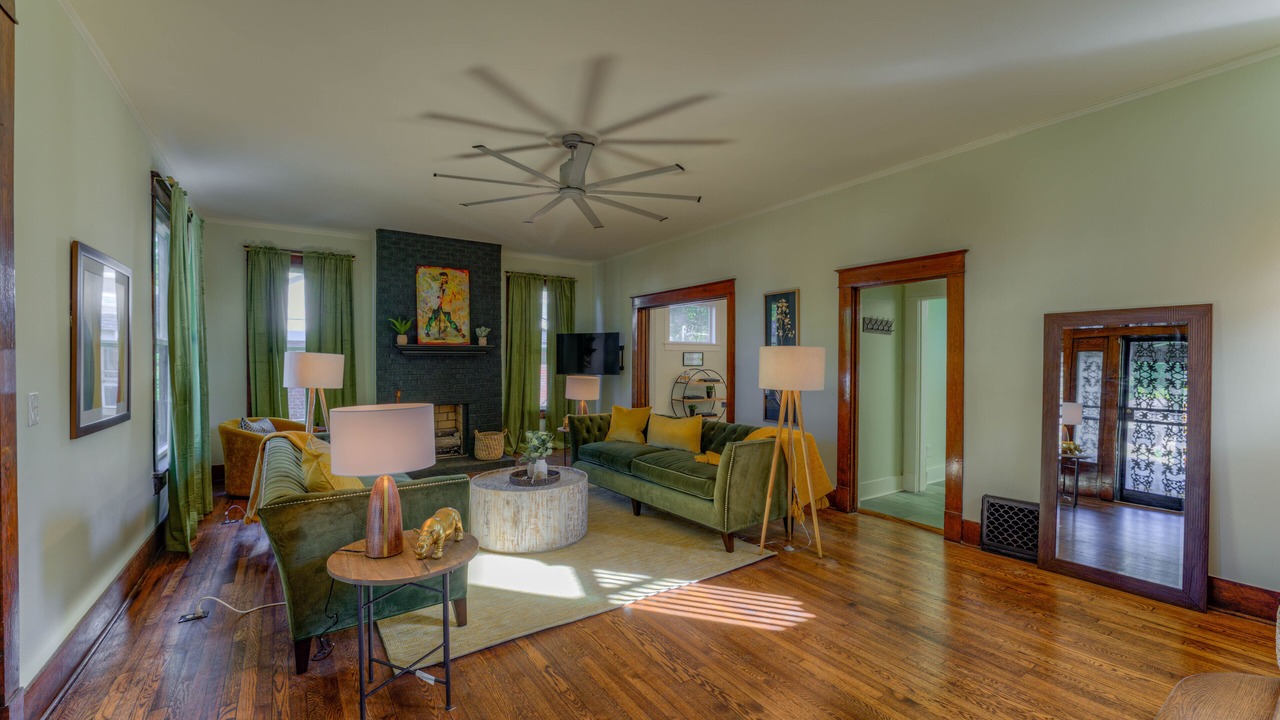 Photo of Livingroom in Memphis