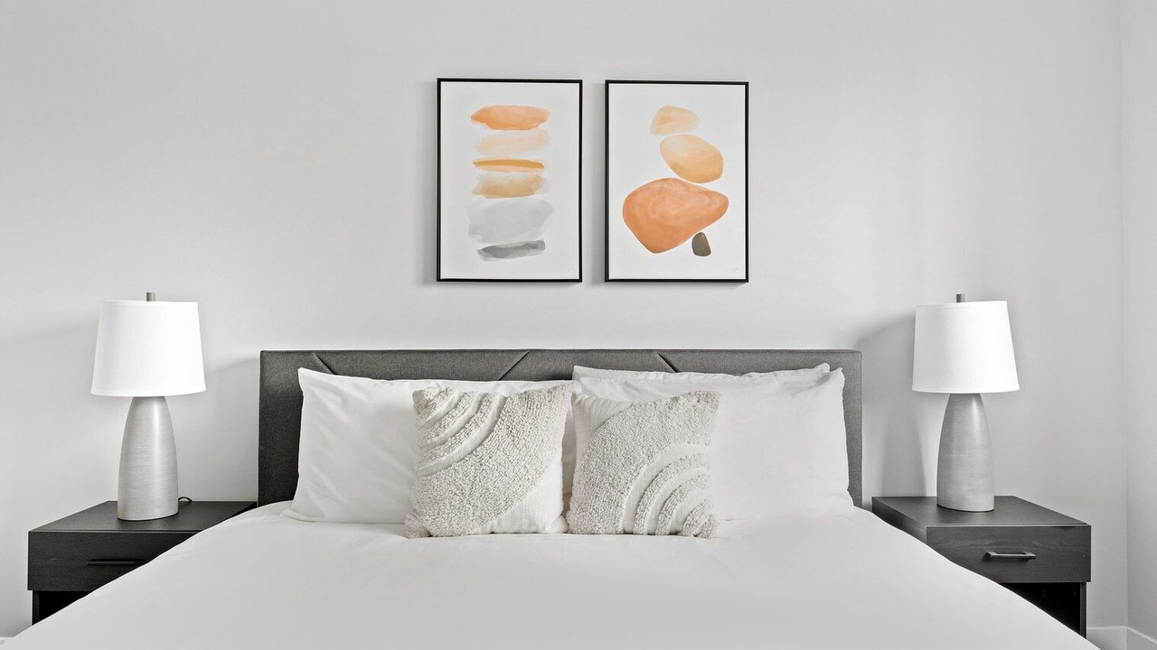 Photo of Bedroom in NoHo Arts District