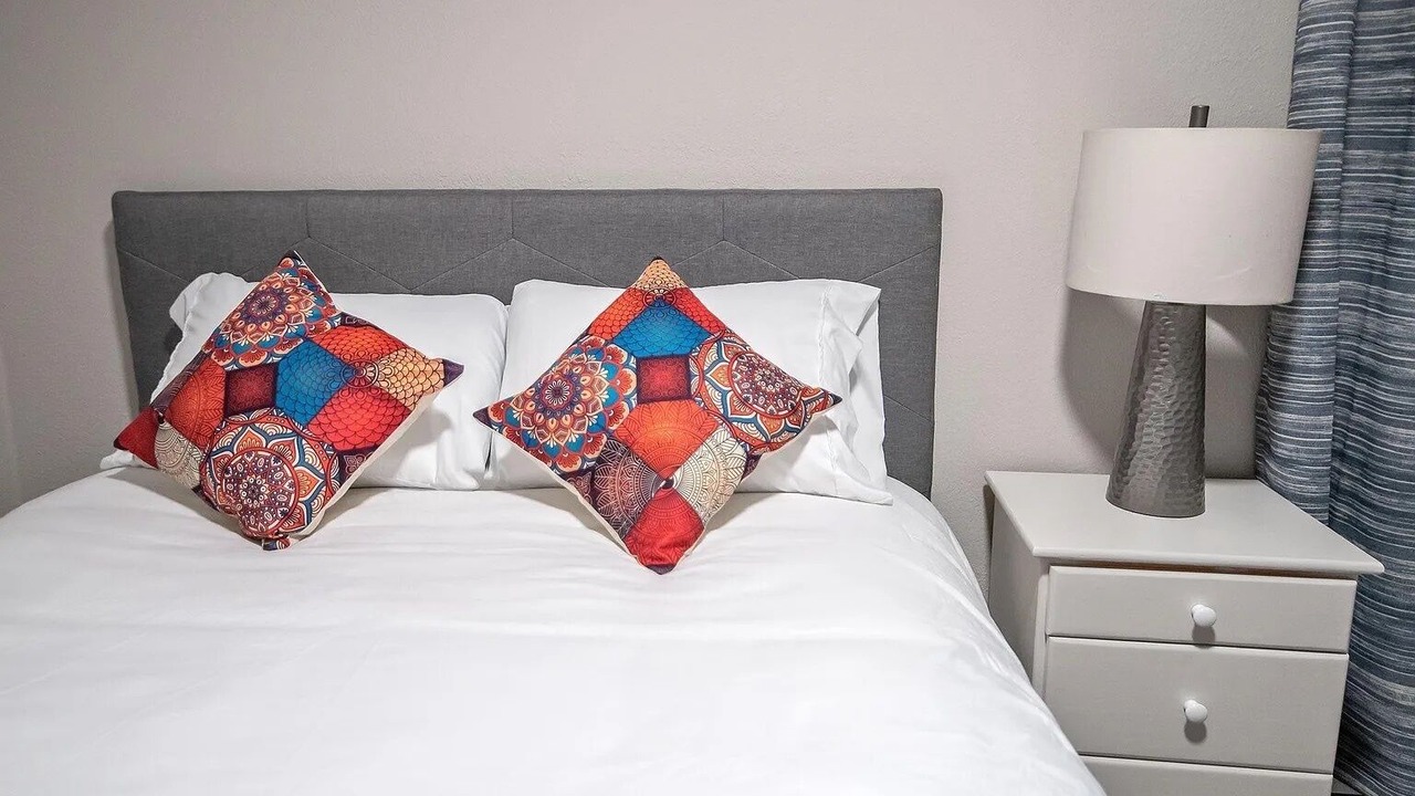 Photo of Bedroom in Hemlock