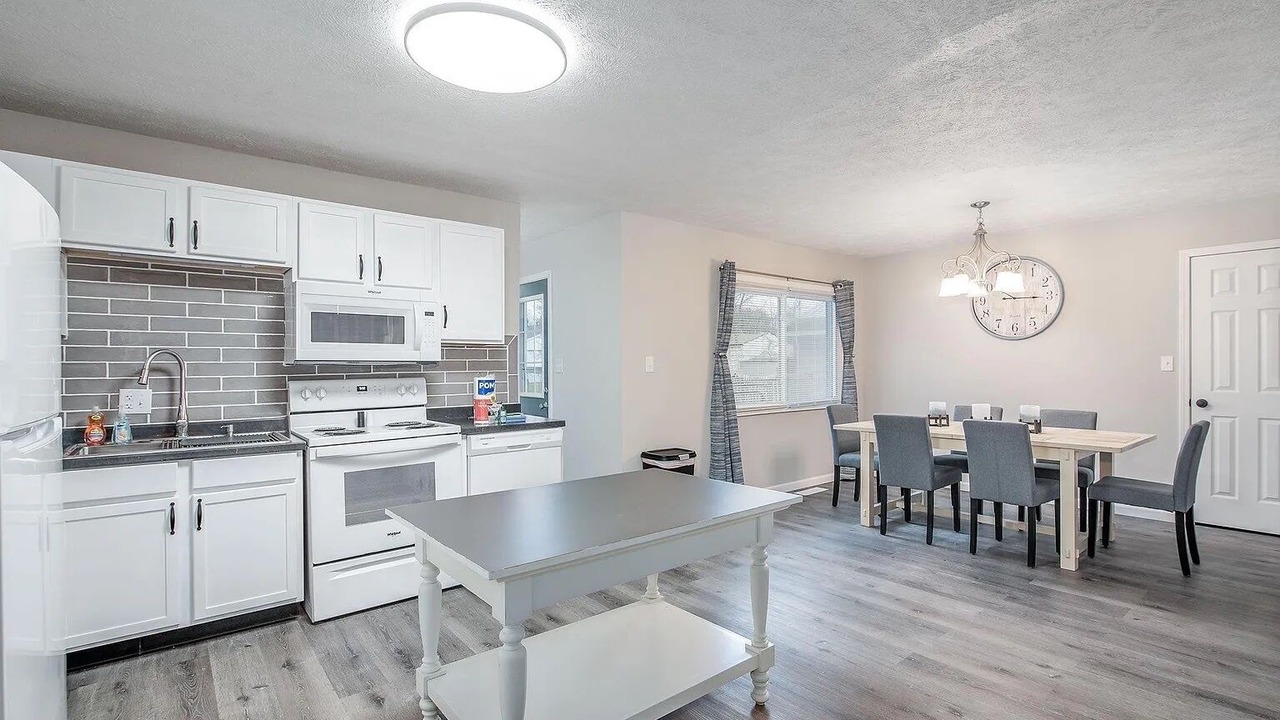 Photo of Kitchen in Hemlock