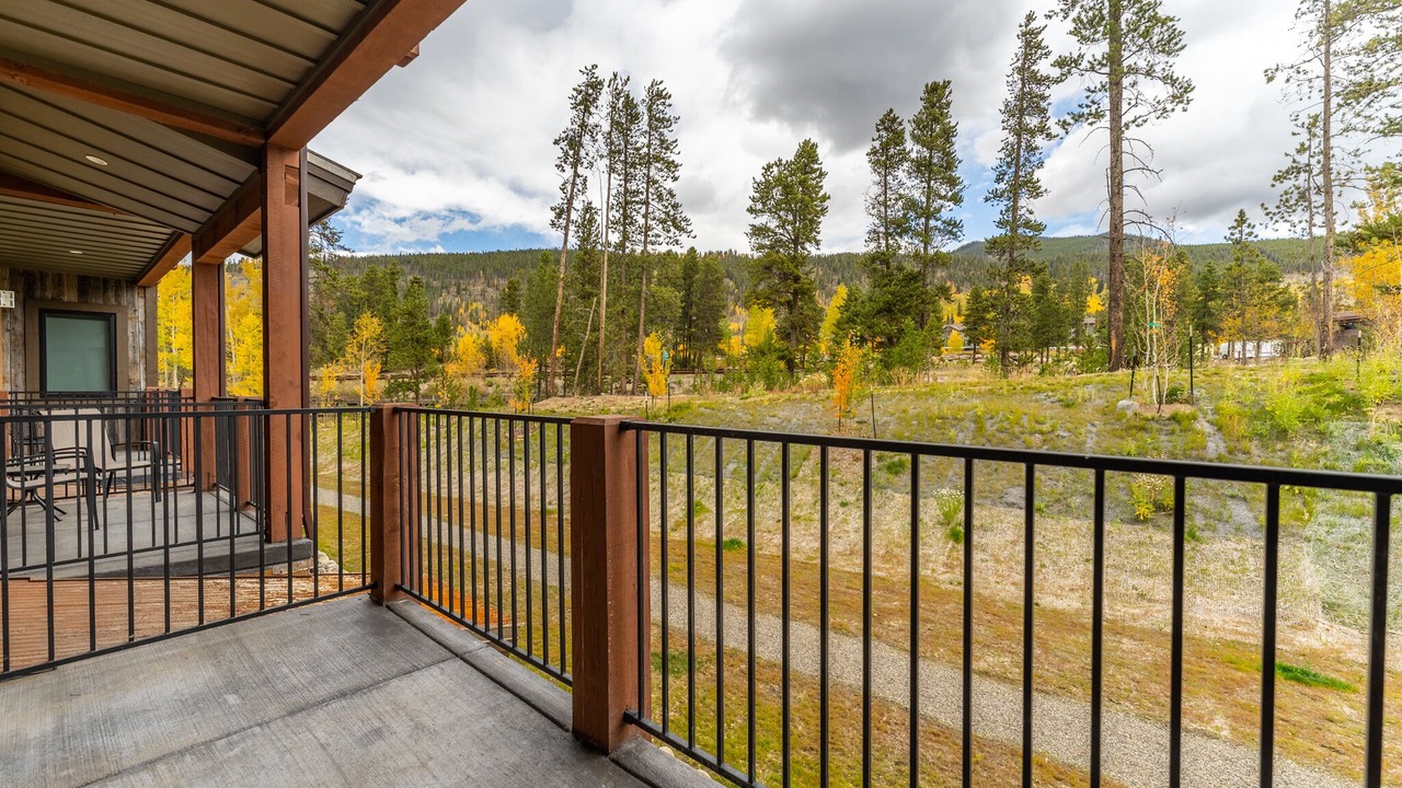Photo of Patio Balcony in Lakeside Village
