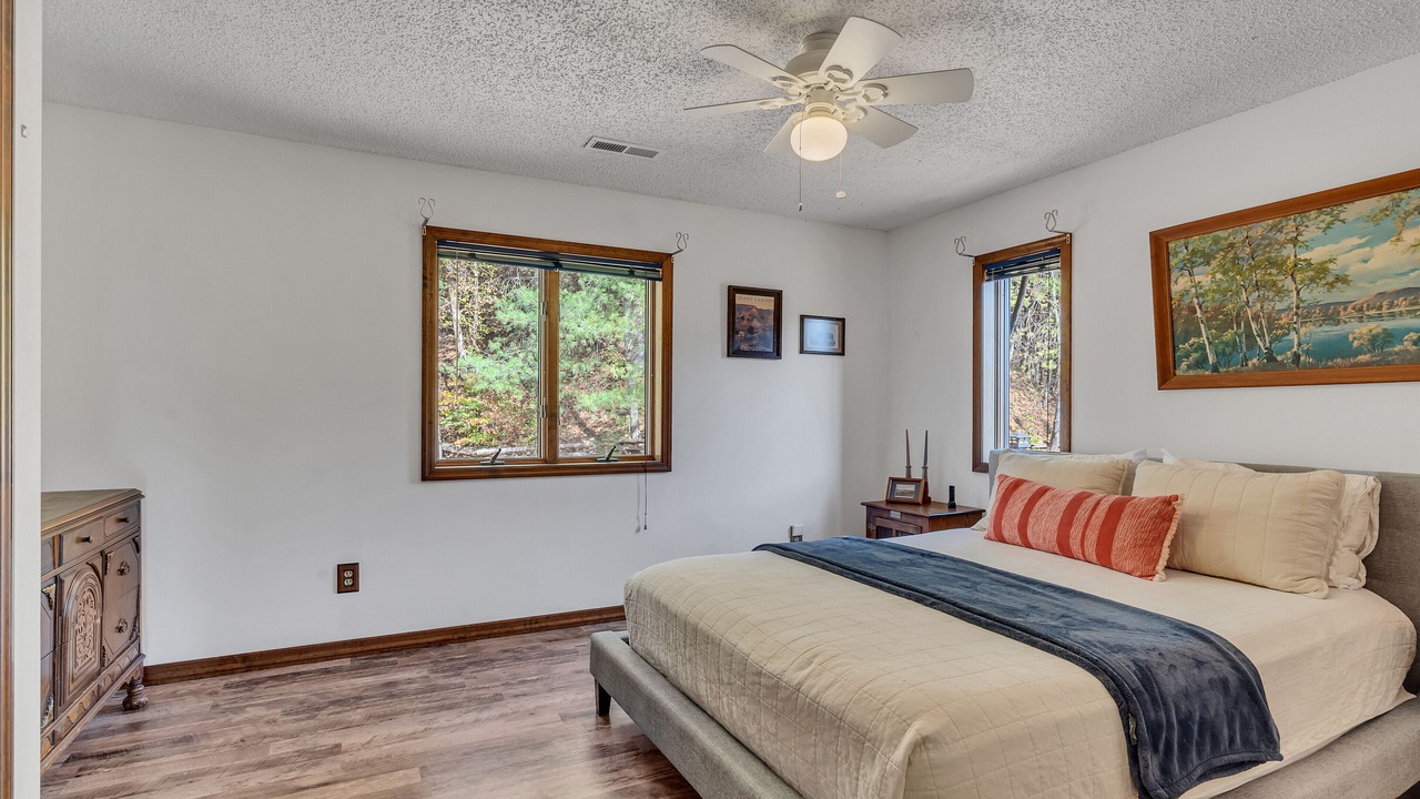 Photo of Bedroom in Giles County