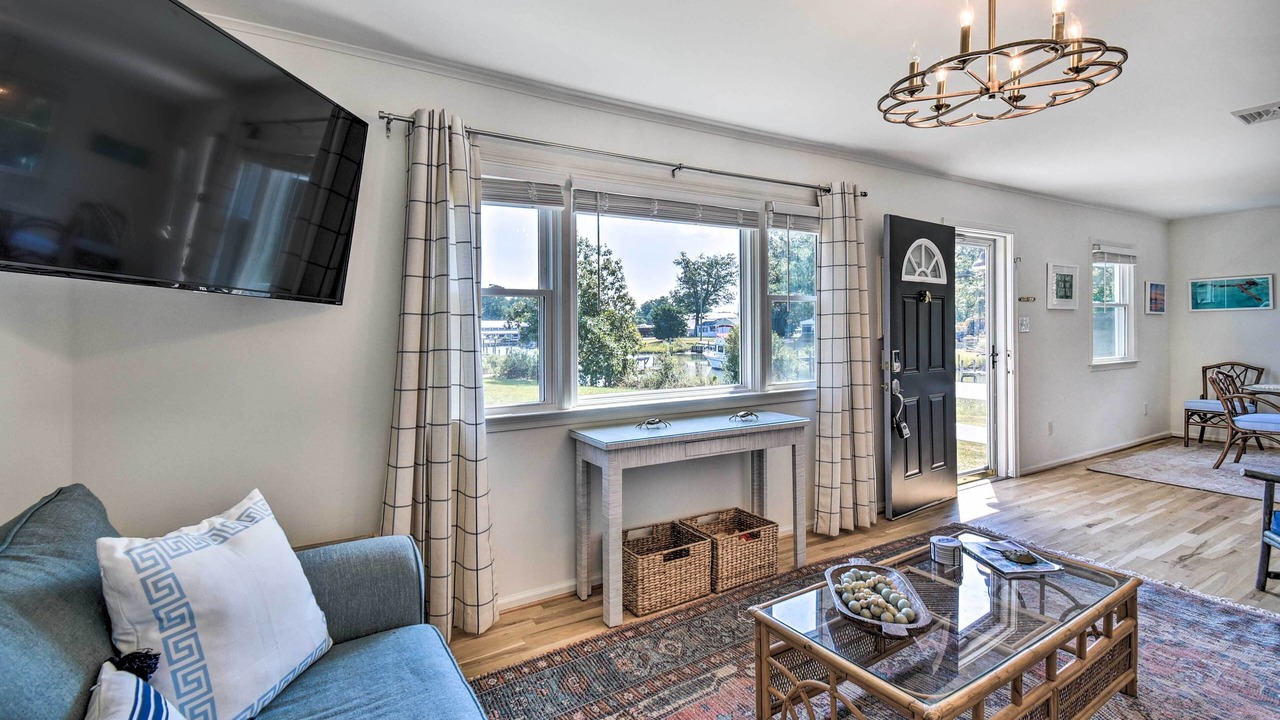 Photo of Bedroom in Deltaville