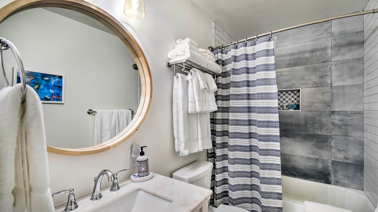Photo of Bathroom in Deltaville