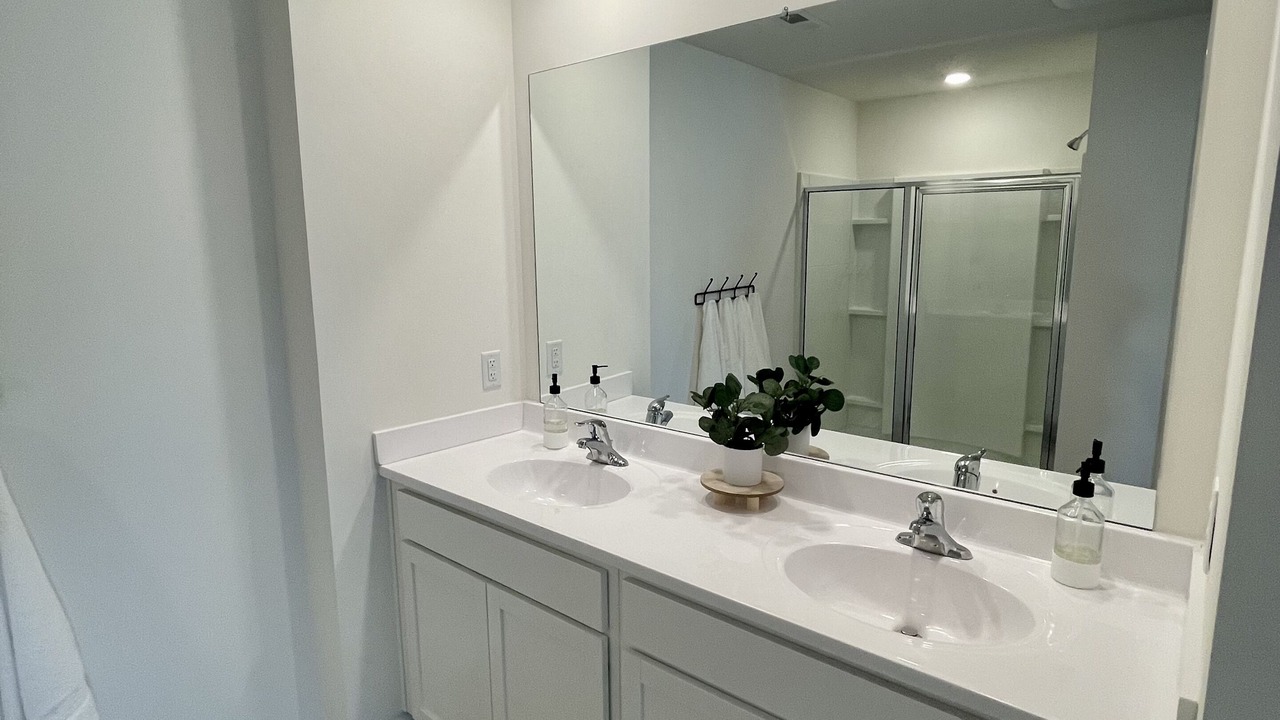 Photo of Bathroom in Oak Ridge