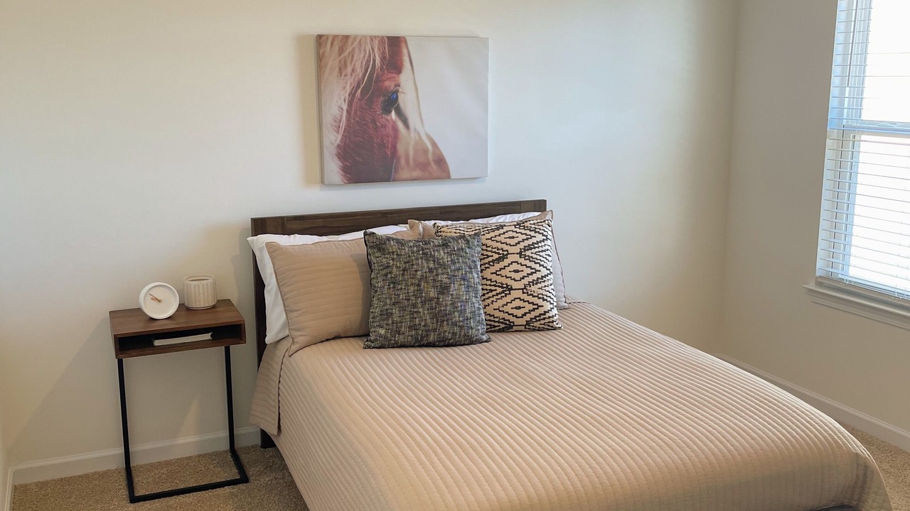 Photo of Bedroom in Oak Ridge