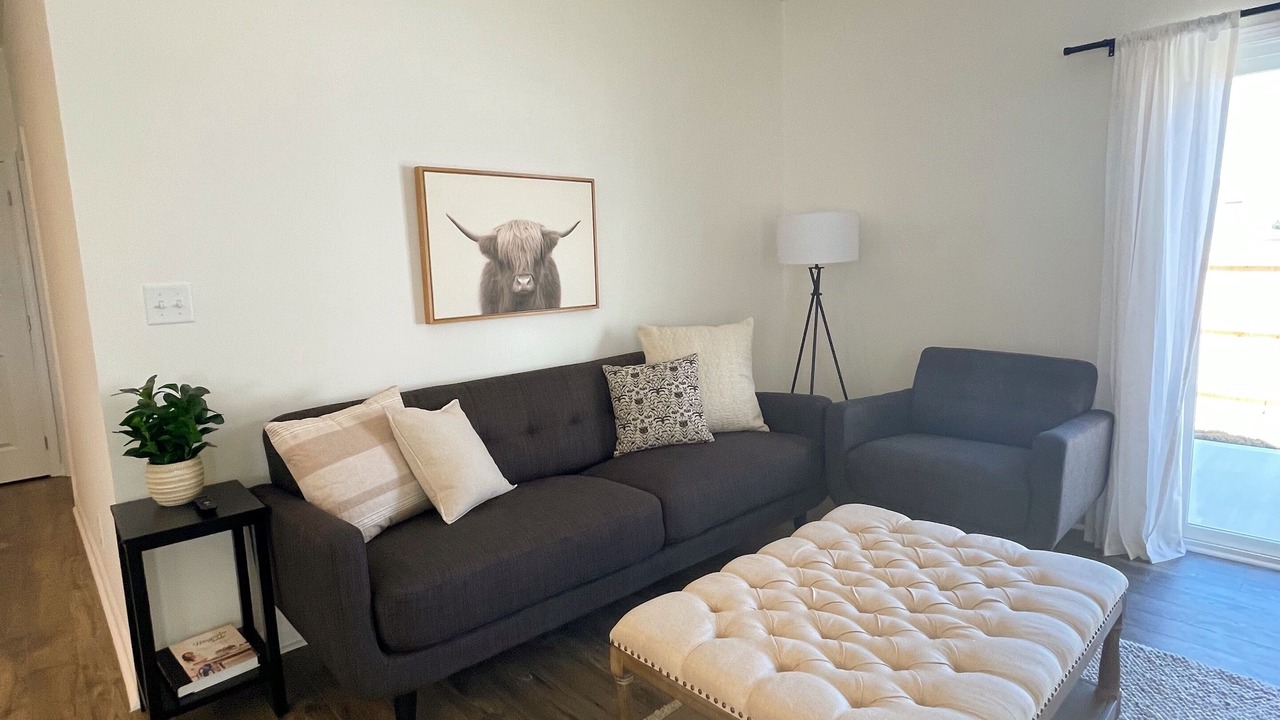 Photo of Livingroom in Oak Ridge