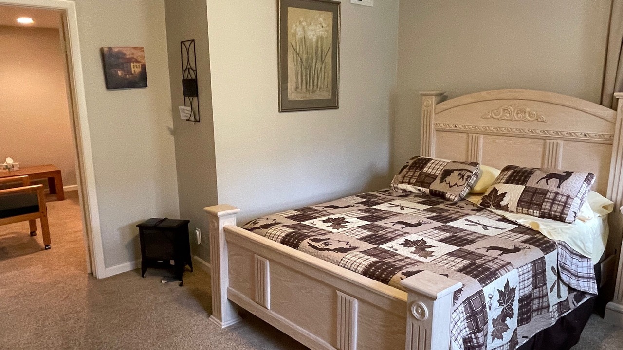 Photo of Bedroom in Idaho Springs