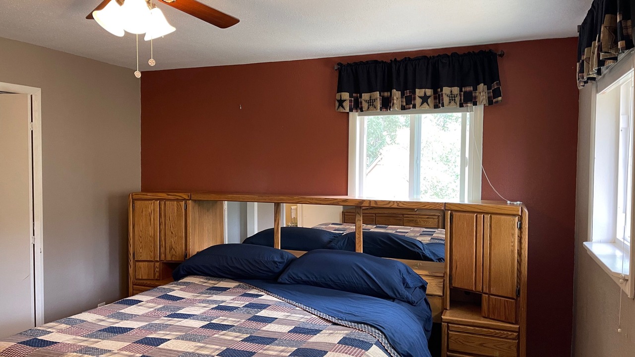 Photo of Bedroom in Idaho Springs