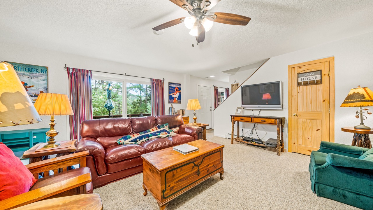 Photo of Livingroom in Chestertown