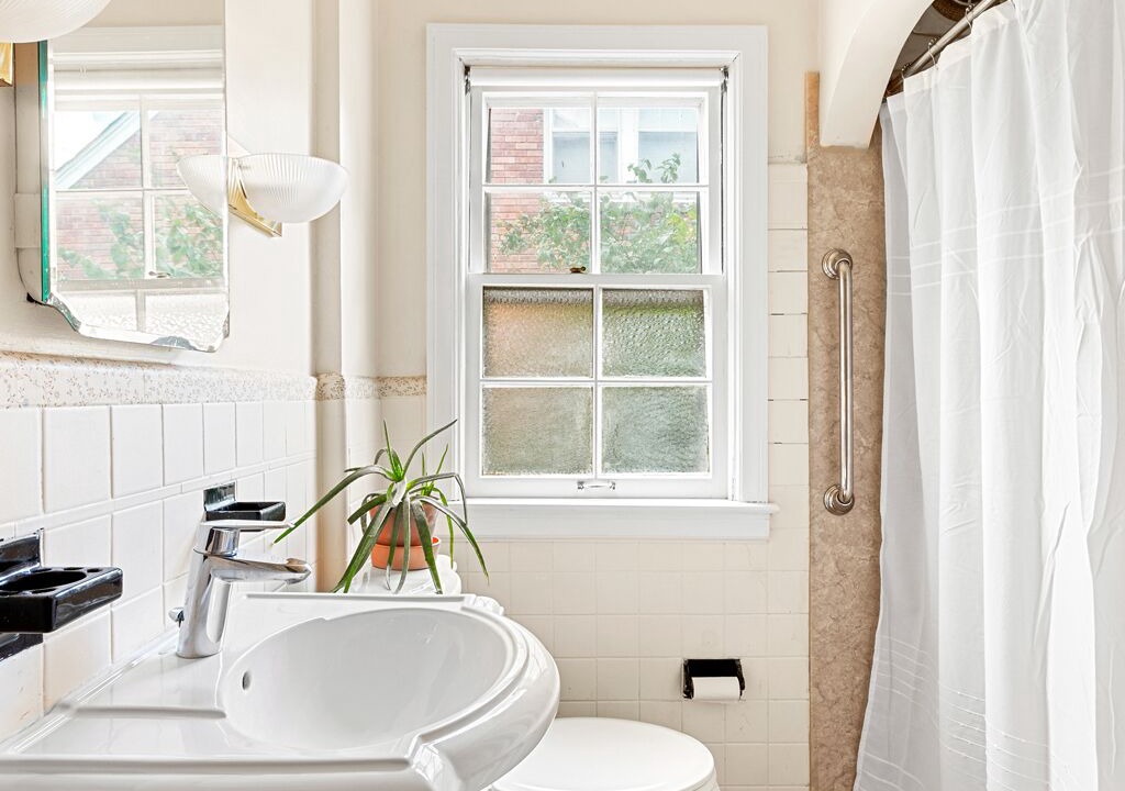 Photo of Bathroom in Dicken