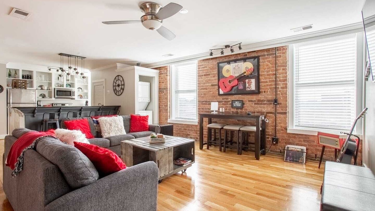 Photo of Livingroom in Downtown Nashville