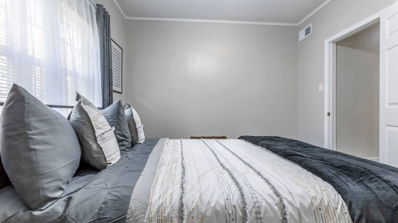 Photo of Bedroom in Crosstown