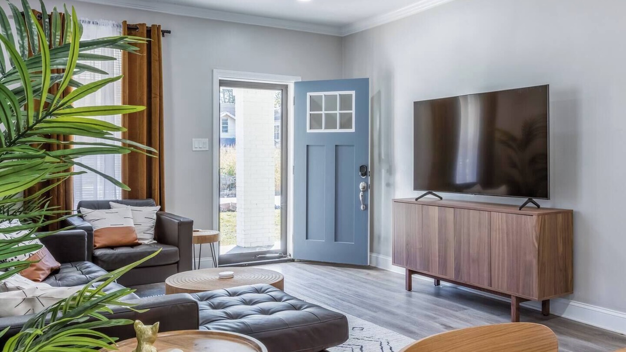 Photo of Livingroom in Crosstown