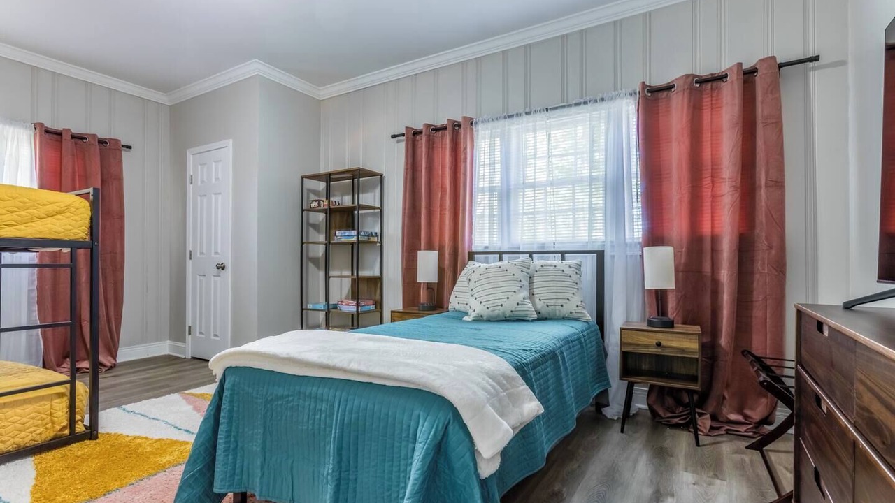 Photo of Bedroom in Crosstown