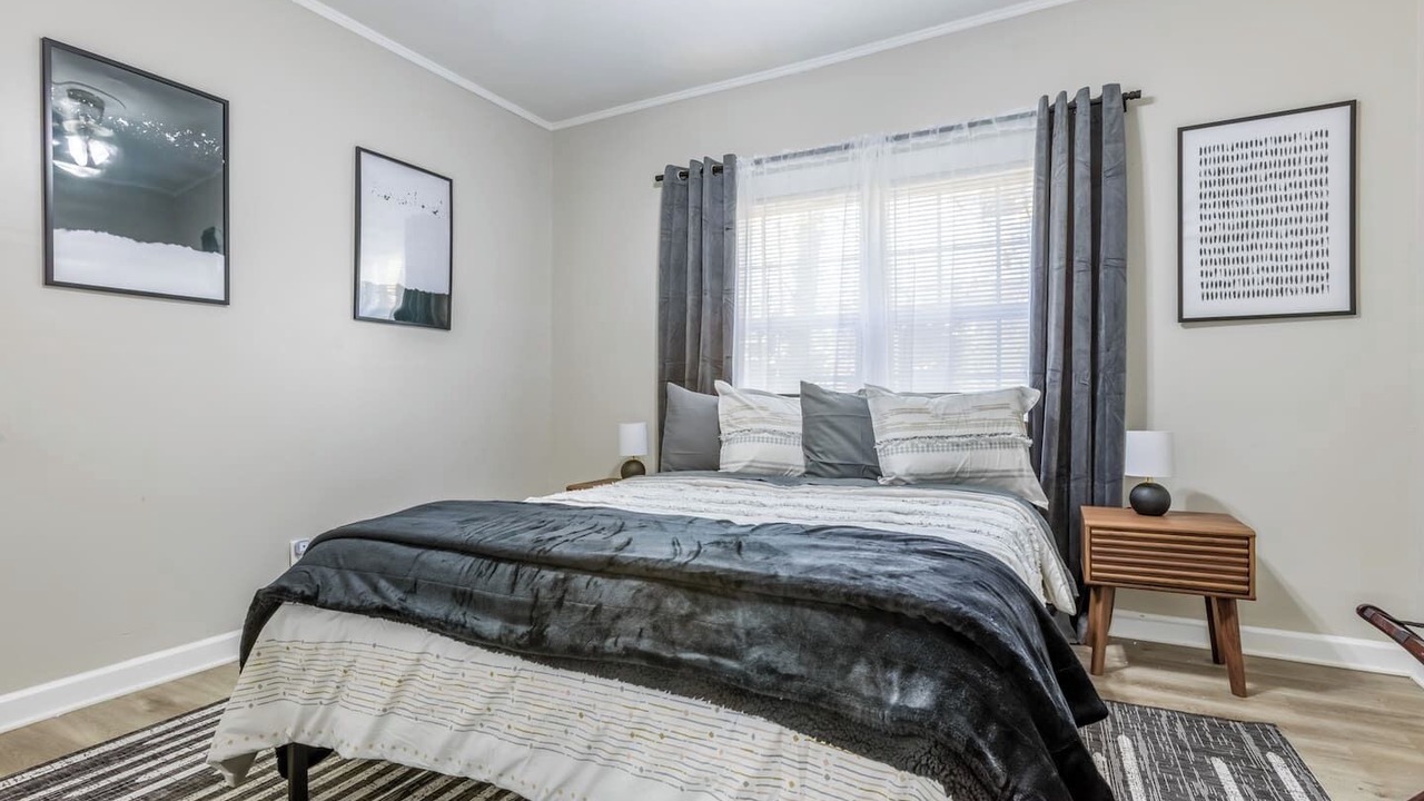 Photo of Bedroom in Crosstown