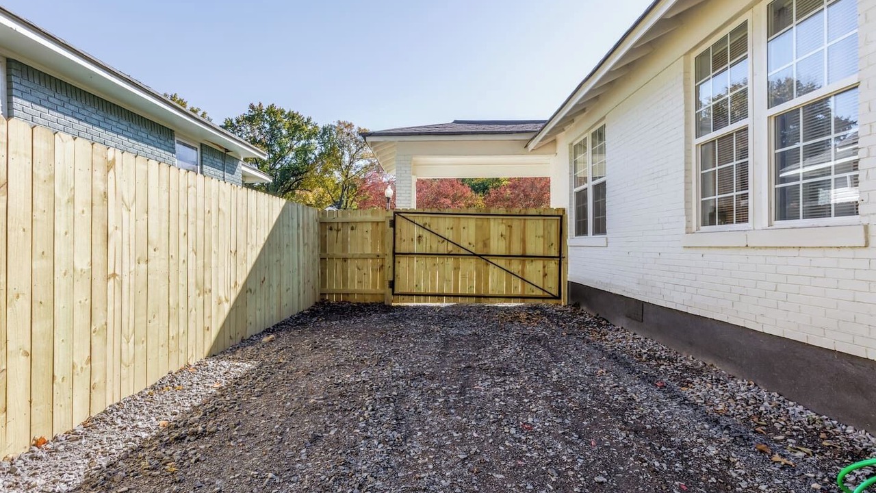 Photo of Outdoor in Crosstown