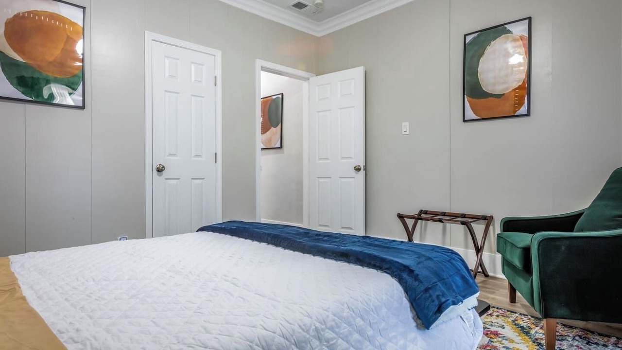 Photo of Bedroom in Crosstown