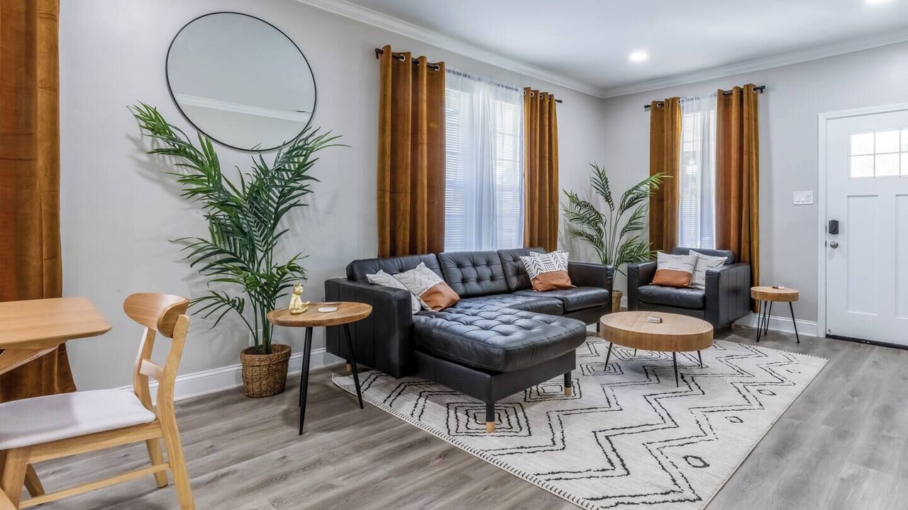 Photo of Livingroom in Crosstown