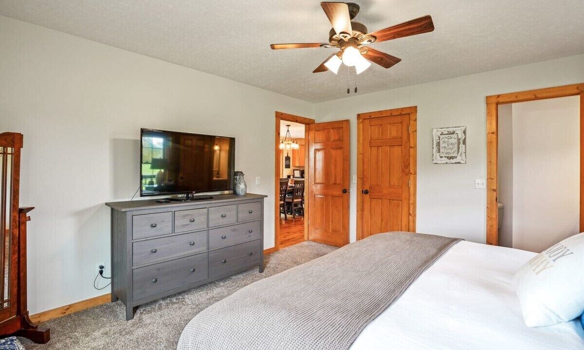 Photo of Bedroom in Logan