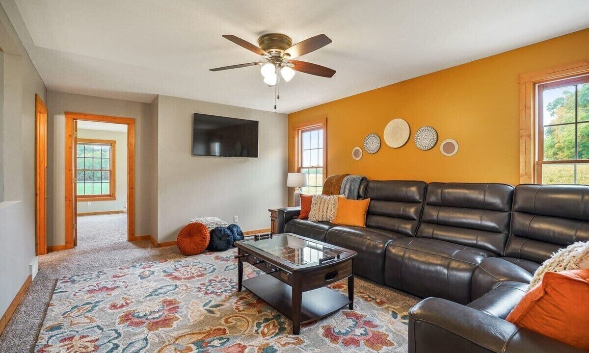 Photo of Livingroom in Logan