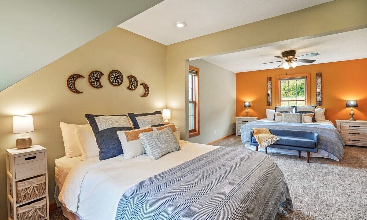 Photo of Bedroom in Logan