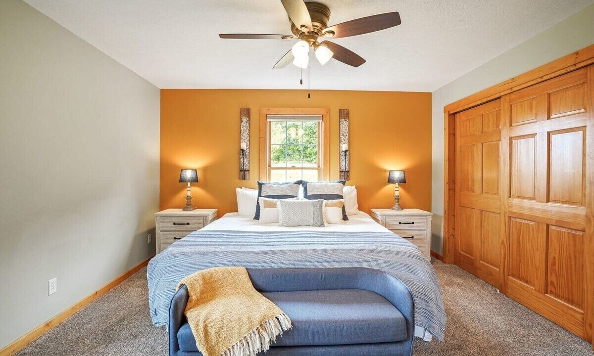 Photo of Bedroom in Logan