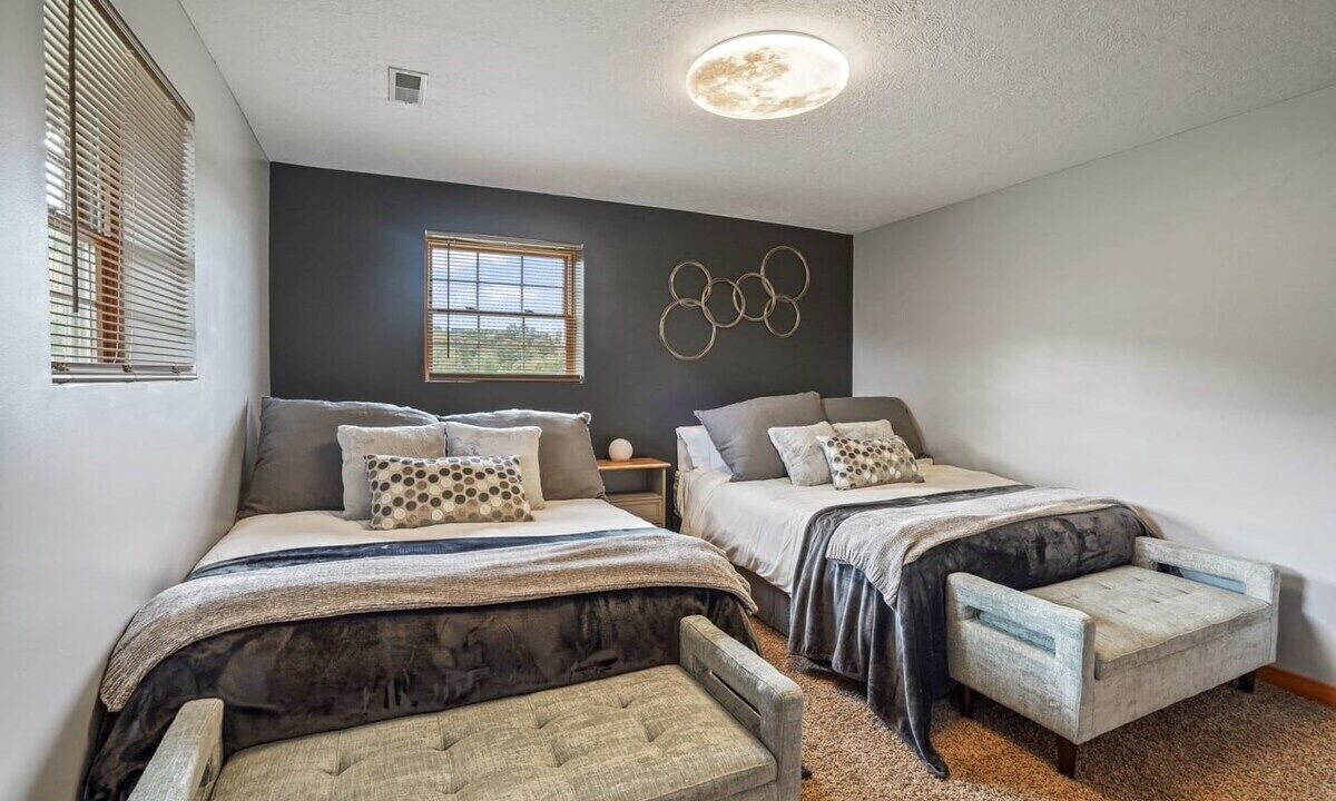 Photo of Bedroom in Logan